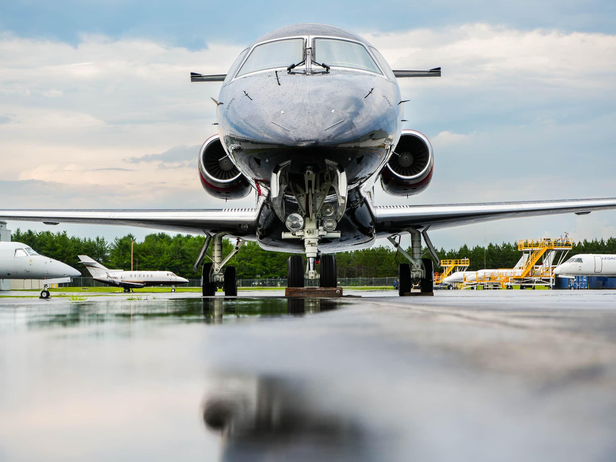 FlySemiPrivate empty leg hero